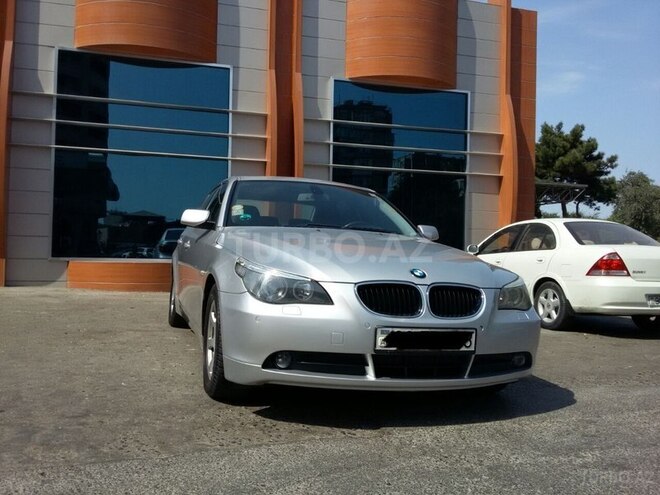 BMW 520 2004, 200,000 km - 2.2 л - Bakı