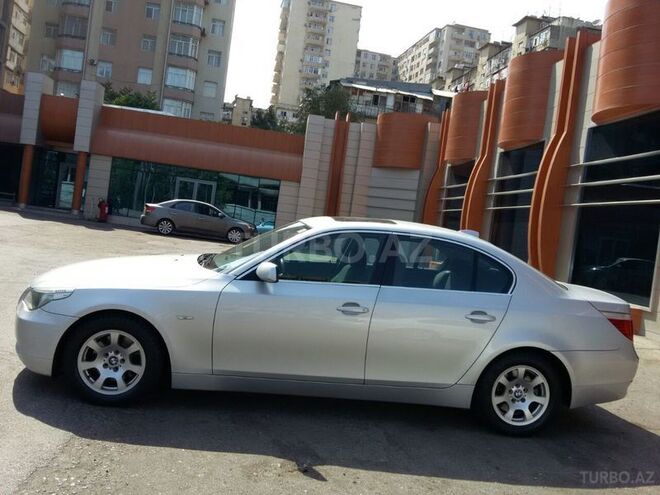 BMW 520 2004, 200,000 km - 2.2 л - Bakı