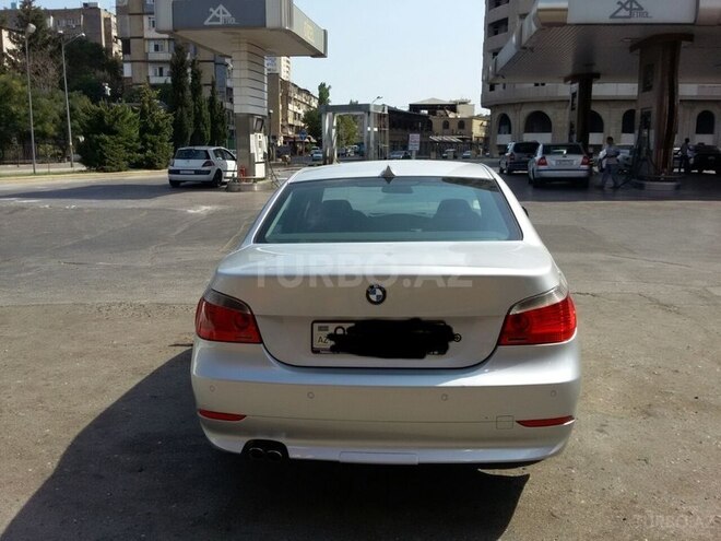 BMW 520 2004, 200,000 km - 2.2 л - Bakı