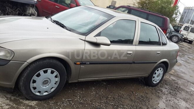Opel Vectra 1996, 290,000 km - 1.8 l - Bakı