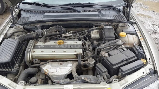 Opel Vectra 1996, 290,000 km - 1.8 l - Bakı