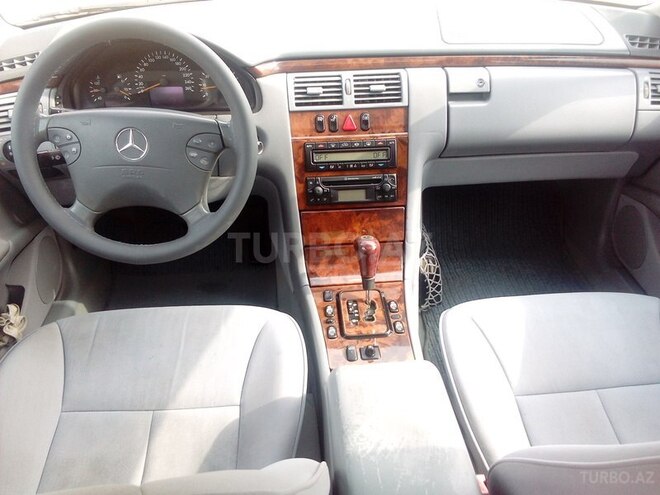Mercedes E 280 2000, 196,000 km - 2.8 l - Bakı