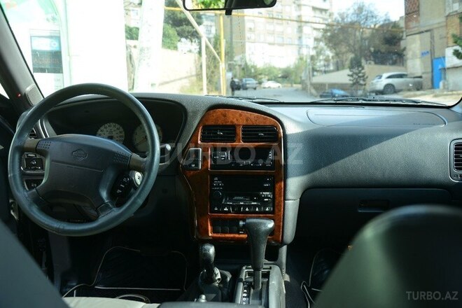 Nissan Pathfinder 2001, 186,000 km - 3.5 l - Bakı