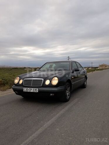 Mercedes E 230 1995, 268,000 km - 2.3 л - Sumqayıt
