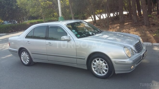 Mercedes E 200 2001, 194,000 km - 2.0 l - Sumqayıt