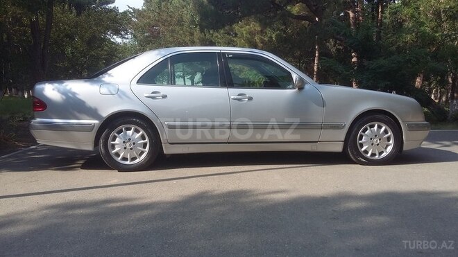 Mercedes E 200 2001, 194,000 km - 2.0 l - Sumqayıt