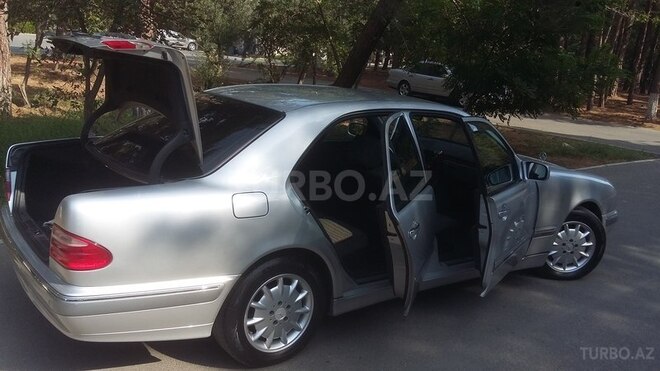 Mercedes E 200 2001, 194,000 km - 2.0 l - Sumqayıt