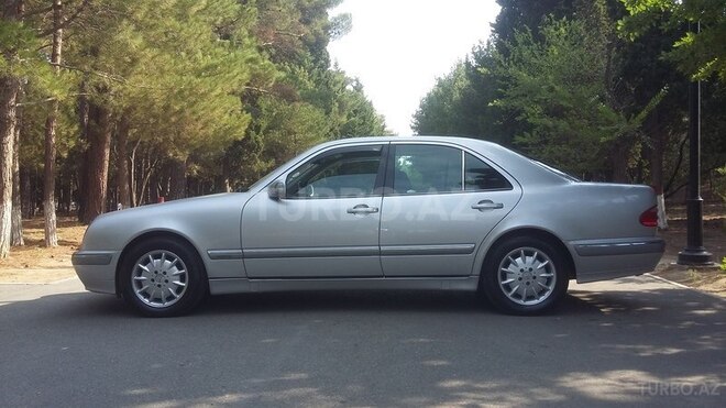Mercedes E 200 2001, 194,000 km - 2.0 l - Sumqayıt