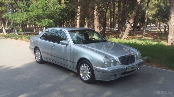 Mercedes E 200 2001, 194,000 km - 2.0 l - Sumqayıt