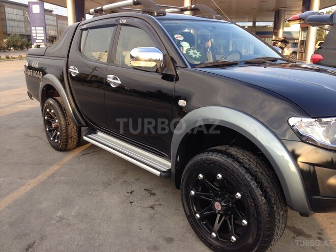 Mitsubishi L200 2013, 70,400 km - 2.5 l - Bakı