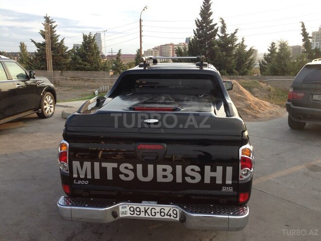 Mitsubishi L200 2013, 70,400 km - 2.5 l - Bakı