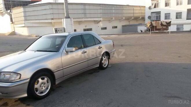 Mercedes C 200 2000, 300,000 km - 2.0 l - Bakı