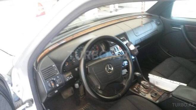 Mercedes C 200 2000, 300,000 km - 2.0 l - Bakı