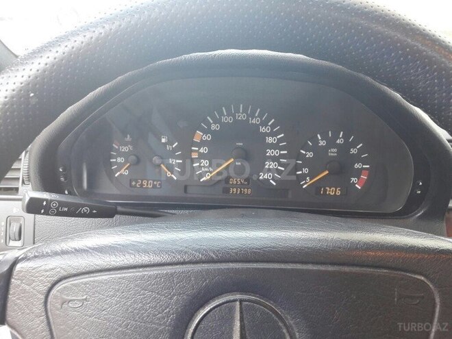 Mercedes C 180 1997, 393,000 km - 1.8 l - Bakı