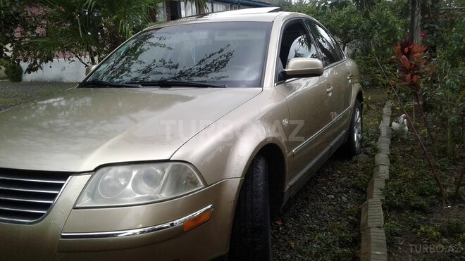 Volkswagen Passat 2001, 180,000 km - 2.8 l - Lənkəran