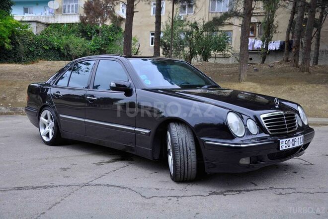 Mercedes E 240 1999, 267,880 km - 2.4 l - Bakı