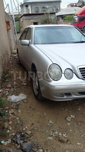 Mercedes E 270 2001, 321,000 km - 2.7 l - Bakı