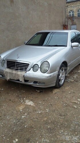 Mercedes E 270 2001, 321,000 km - 2.7 l - Bakı
