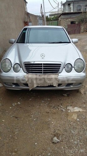 Mercedes E 270 2001, 321,000 km - 2.7 l - Bakı