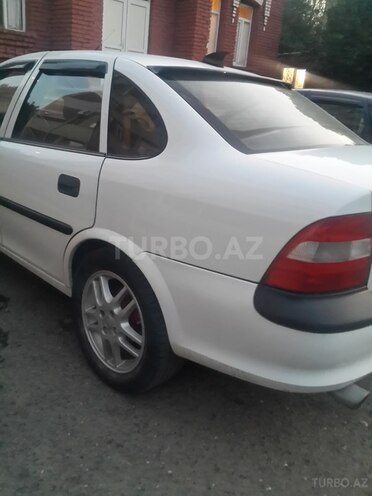Opel Vectra 1998, 1,111 km - 2.0 л - Gəncə
