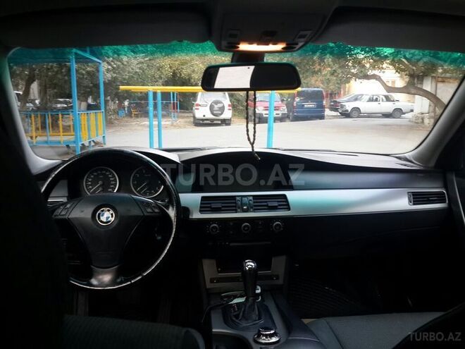 BMW 520 2004, 275,000 km - 2.2 l - Bakı