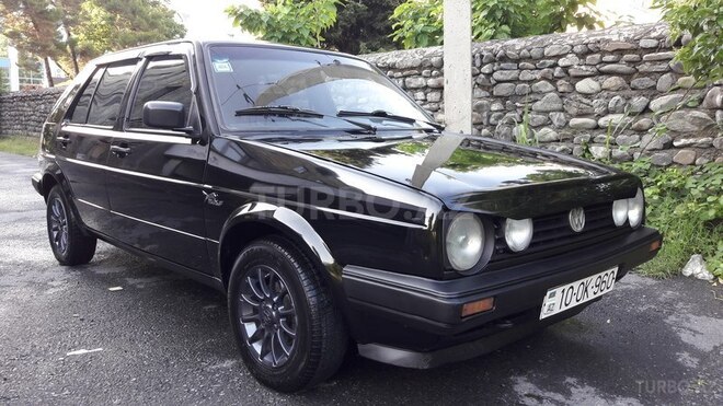 Volkswagen Golf 1990, 110,000 km - 1.6 l - Zaqatala
