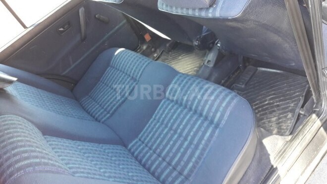 Volkswagen Golf 1990, 110,000 km - 1.6 l - Zaqatala