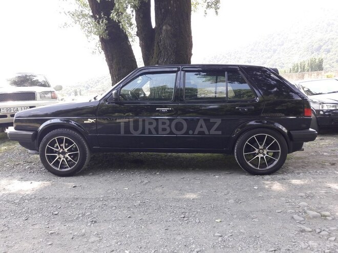 Volkswagen Golf 1990, 110,000 km - 1.6 l - Zaqatala
