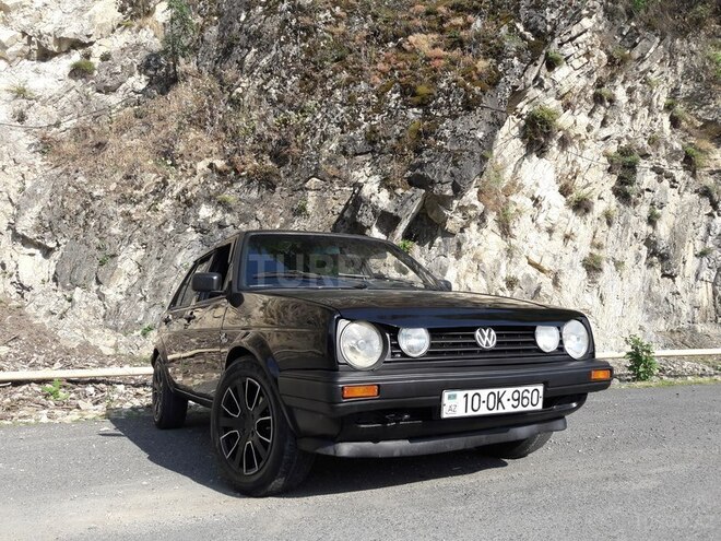 Volkswagen Golf 1990, 110,000 km - 1.6 l - Zaqatala