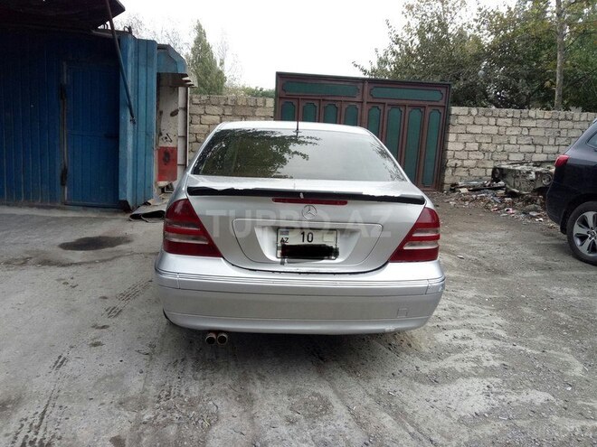 Mercedes C 32 AMG 2001, 175,000 km - 3.2 л - Bakı