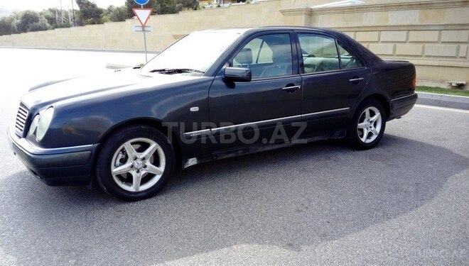 Mercedes E 280 1997, 324,000 km - 2.8 l - Sumqayıt