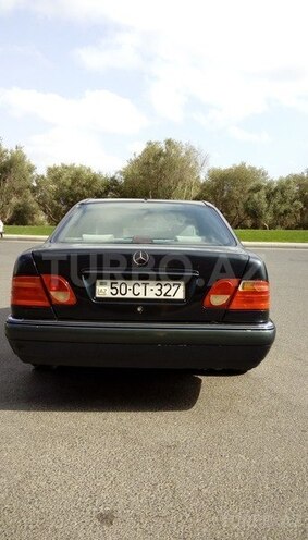 Mercedes E 280 1997, 324,000 km - 2.8 l - Sumqayıt