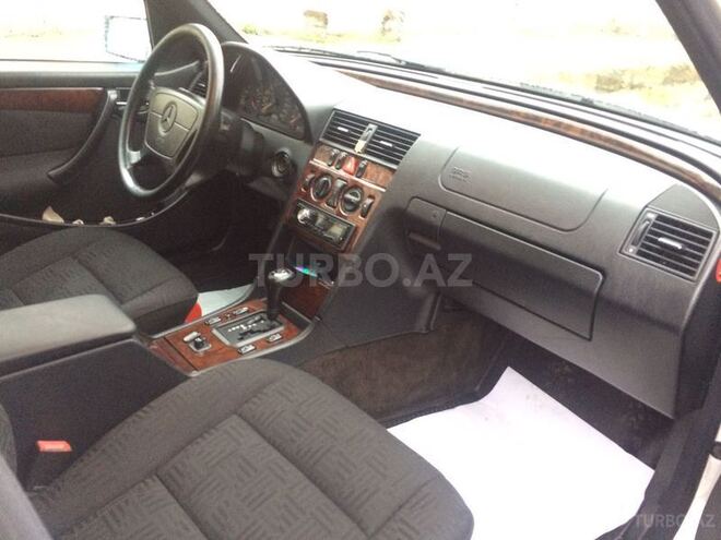 Mercedes C 240 1997, 245,000 km - 2.4 l - Şamaxı