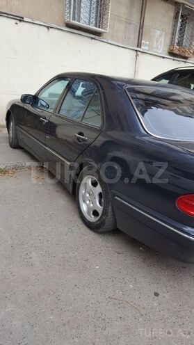 Mercedes E 240 2000, 212,000 km - 2.6 l - Bakı