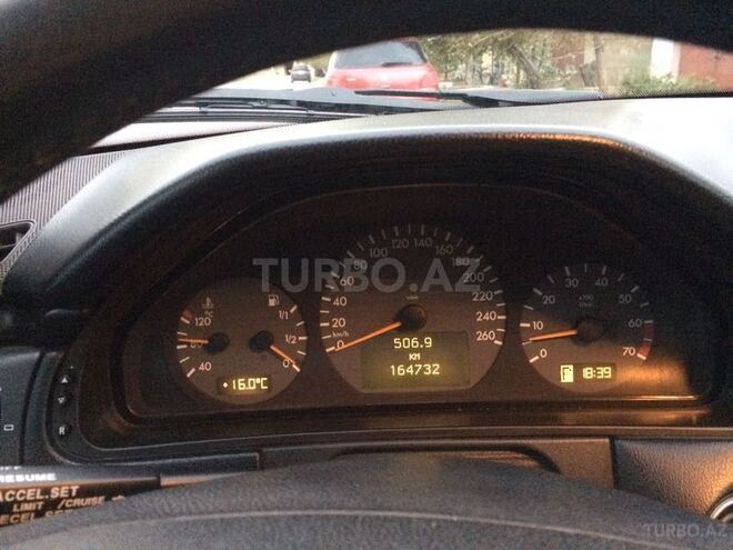 Mercedes E 240 2001, 164,732 km - 2.6 l - Bakı