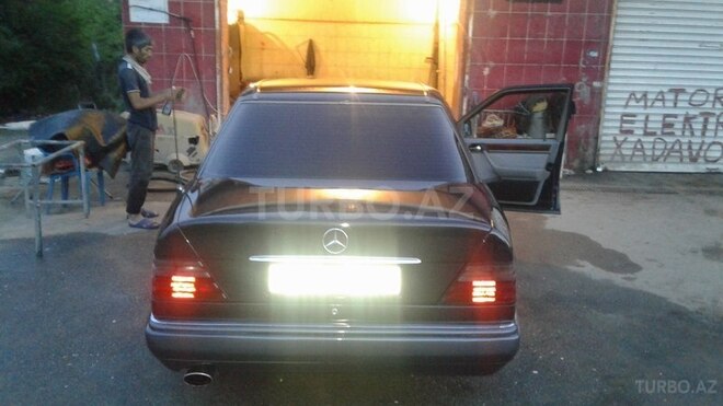 Mercedes E 300 1996, 196,000 km - 3.0 l - Bakı