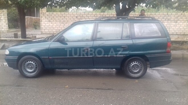Opel Astra 1997, 350,000 km - 1.6 l - Mingəçevir