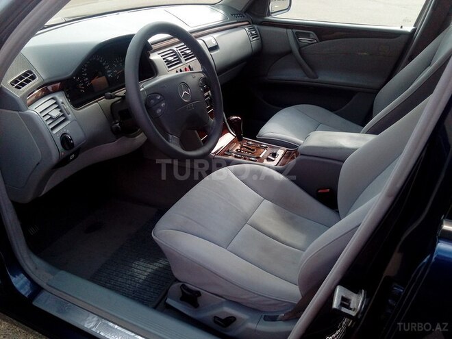 Mercedes E 280 1999, 246,000 km - 2.8 л - Bakı
