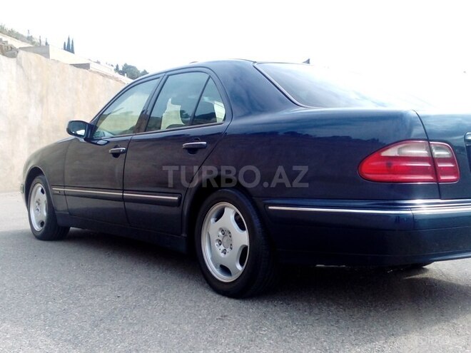 Mercedes E 280 1999, 246,000 km - 2.8 л - Bakı