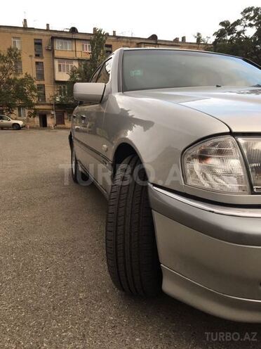Mercedes C 240 1999, 1,960,000 km - 2.4 л - Bakı