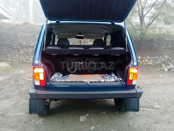 LADA (VAZ) Niva 2017, 8,600 km - 1.7 l - Lerik