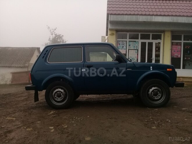 LADA (VAZ) Niva 2017, 8,600 km - 1.7 l - Lerik