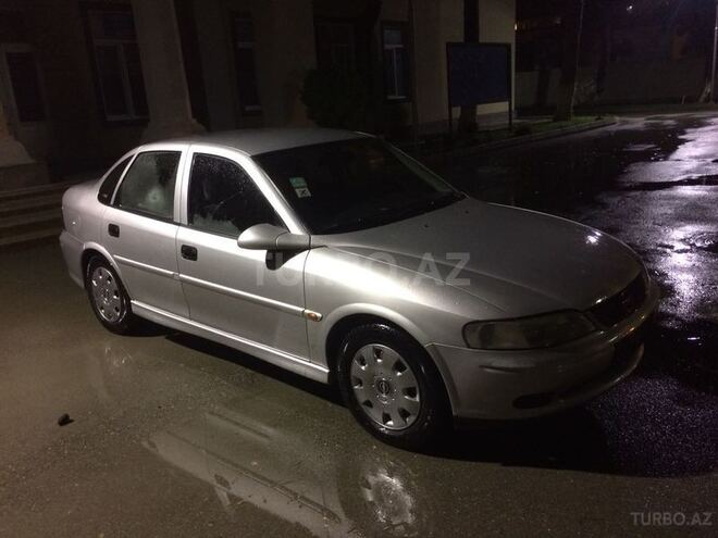 Opel Vectra 2000, 310,000 km - 1.8 л - Bakı