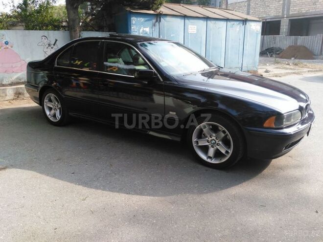 BMW 530 2001, 293,000 km - 3.0 l - Sumqayıt