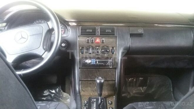 Mercedes E 230 1996, 241,857 km - 2.3 l - Şirvan
