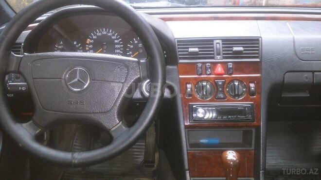 Mercedes C 200 1999, 290,000 km - 2.0 l - Bakı