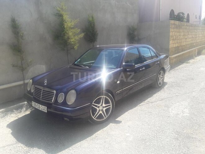 Mercedes E 240 1998, 300,000 km - 2.4 l - Bakı
