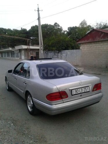 Mercedes E 240 1997, 230,000 km - 2.4 l - Şəmkir