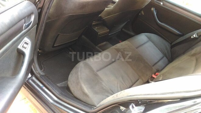 BMW 320 2002, 215,000 km - 2.2 l - Bakı