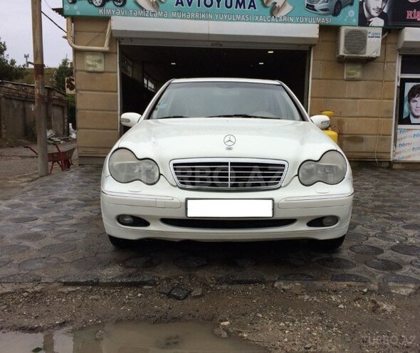 Mercedes C 240 2001, 199,000 km - 2.6 l - Sumqayıt
